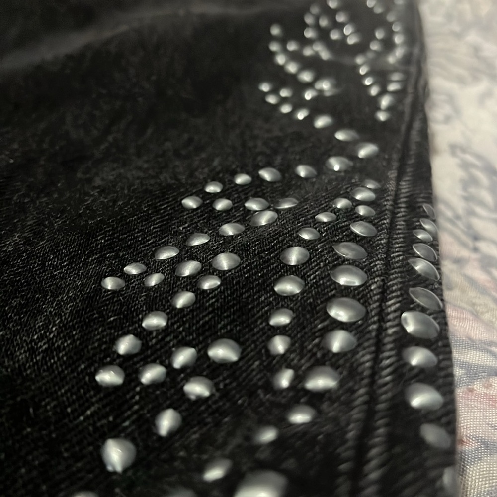 Levi’s Studded Jeans - Picture 2 of 14